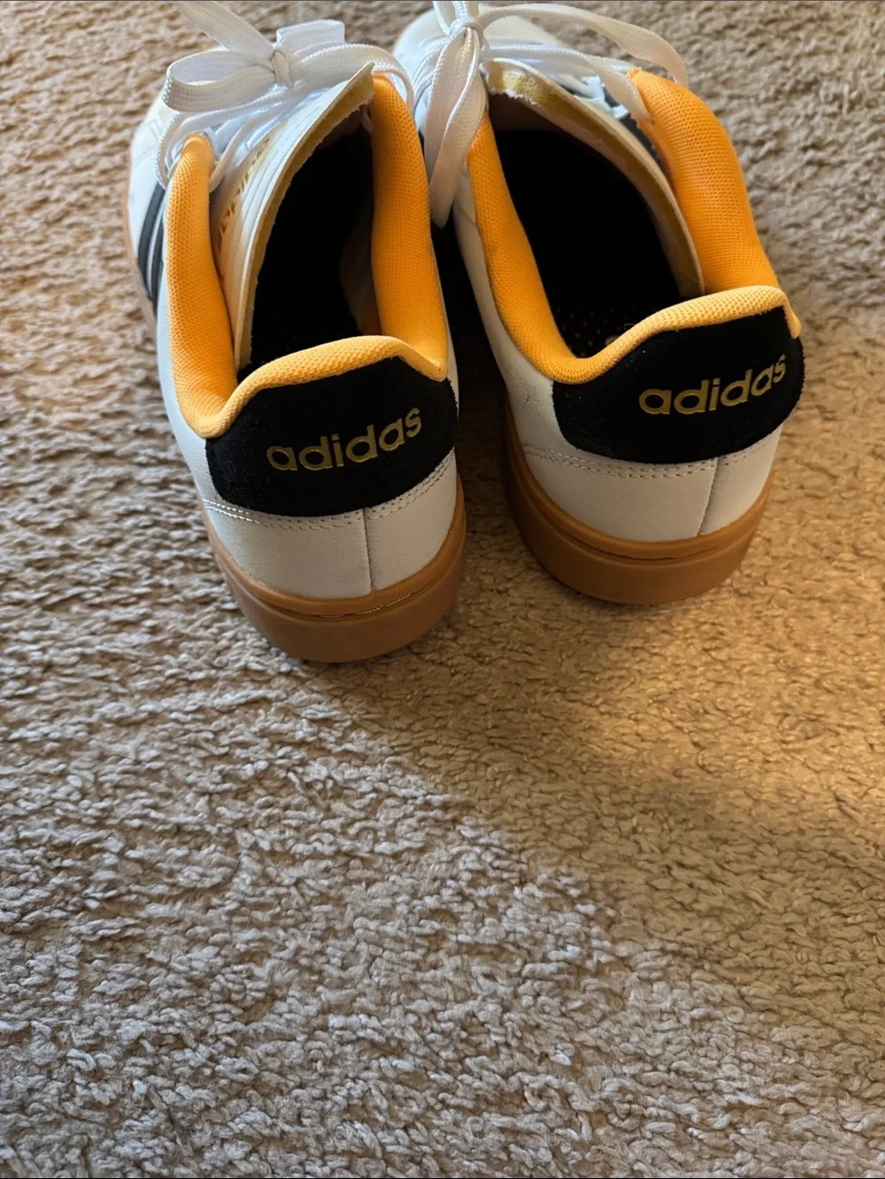 adidas sleek low